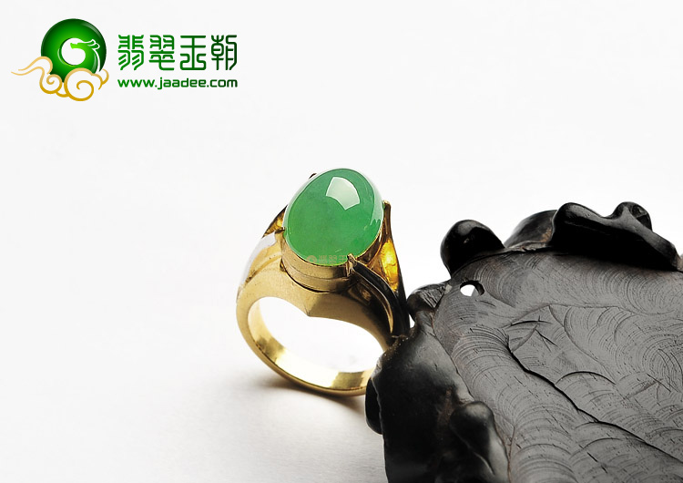 (超值推荐)冰种绿晴水戒面(一对)