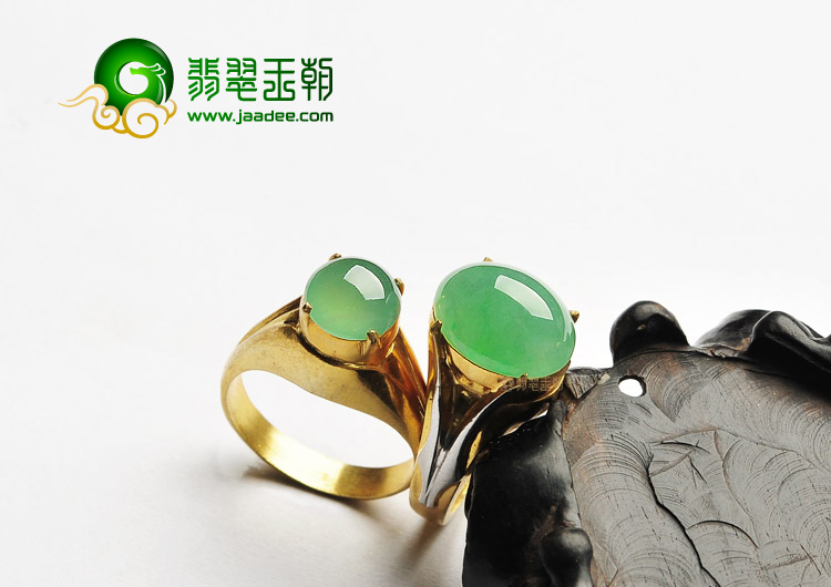 (超值推荐)冰种绿晴水戒面(一对)