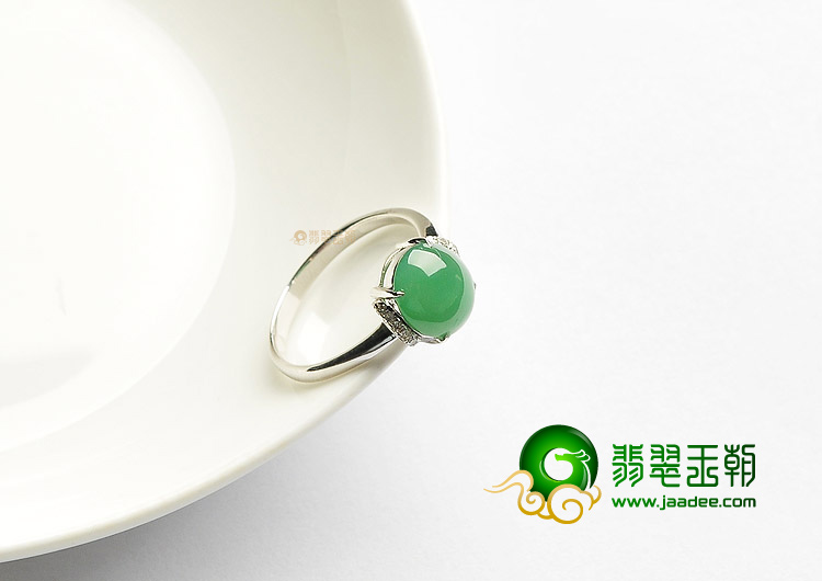 冰种晴水镶白金钻石戒指