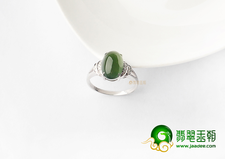 冰种晴水镶白金钻石戒指