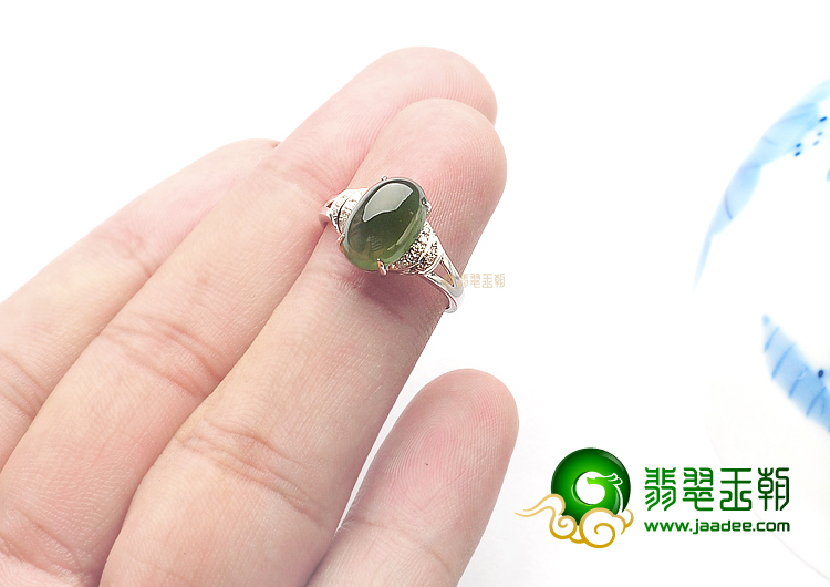 冰种晴水镶白金钻石戒指