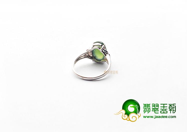 冰种晴水镶白金钻石戒指