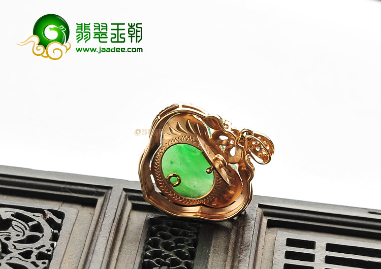 冰种翠色镶玫瑰金钻石如意胸坠