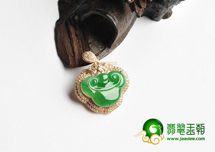 冰种翠色镶玫瑰金钻石如意胸坠