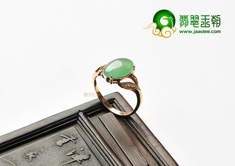 冰种绿晴水镶玫瑰金钻石戒指