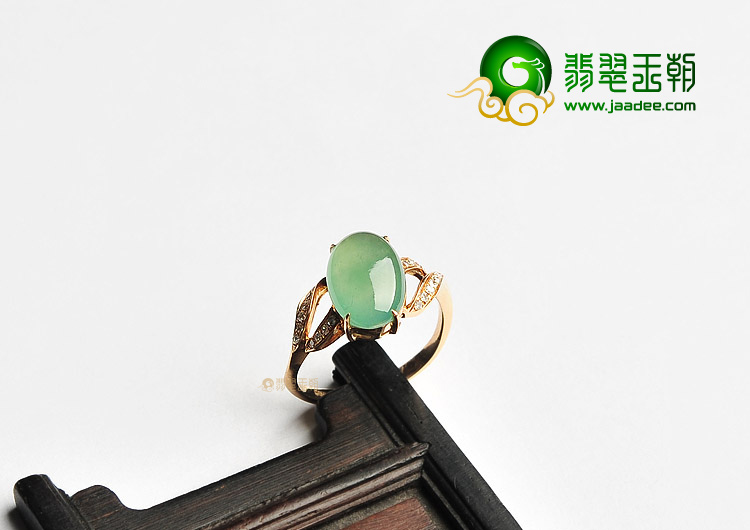 冰种绿晴水镶玫瑰金钻石戒指
