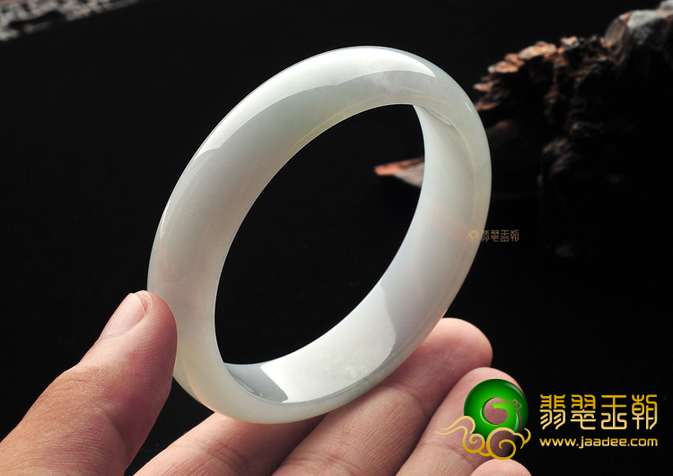 糯冰种晴水手镯(59.1mm)