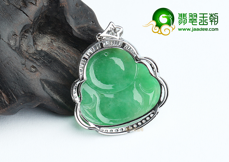 糯冰种阳绿镶白金玉佛挂件