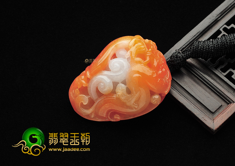 (超值推荐)糯冰种红黄翡龙行天下挂件
