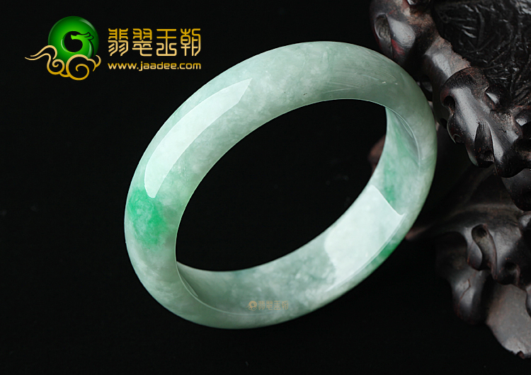糯冰种飘翠手镯（57.5mm）