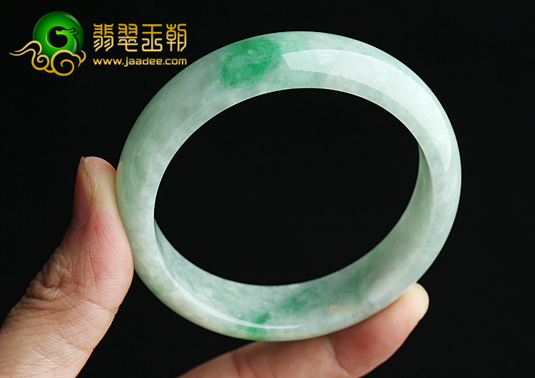 糯冰种飘翠手镯（57.5mm）
