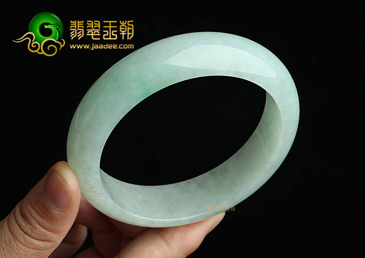 (超值推荐)糯冰种飘翠手镯（59.1mm）