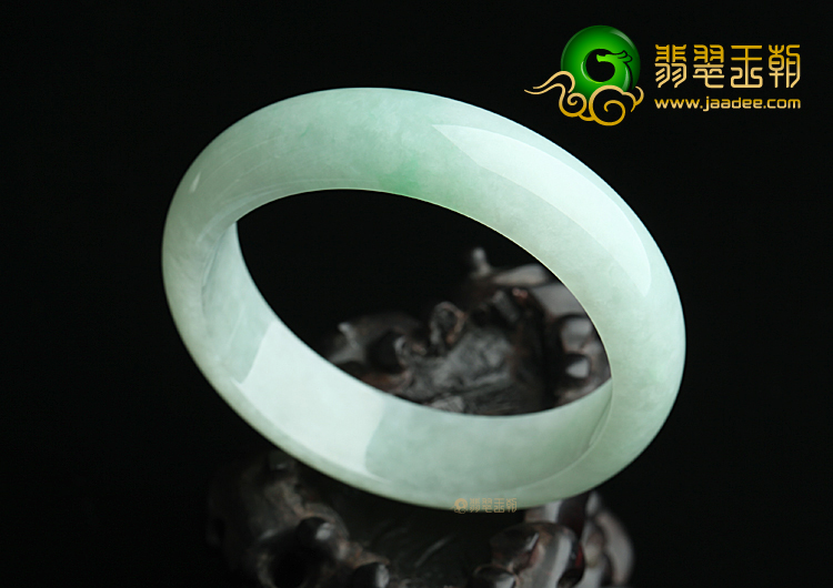 (超值推荐)糯冰种飘翠手镯（59.1mm）