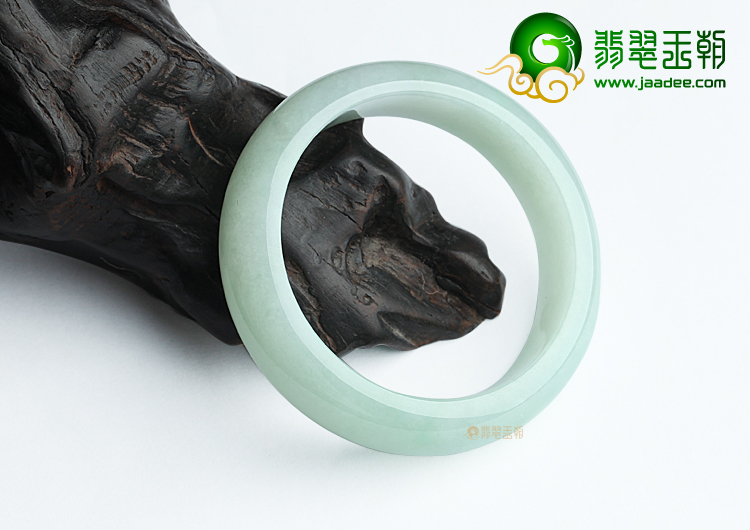 糯冰种晴水手镯（57.2mm）