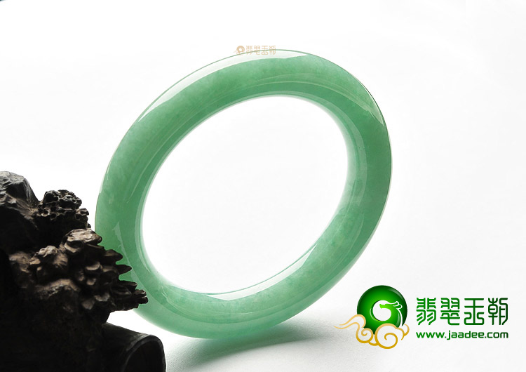 糯冰种豆色圆条手镯(58.5mm)