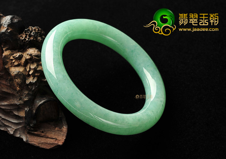 糯冰种豆色圆条手镯(58.5mm)