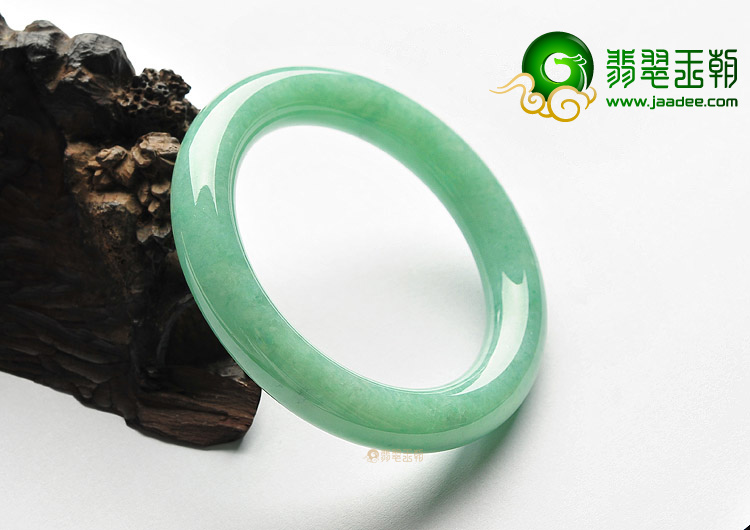 糯冰种豆色圆条手镯(58.5mm)