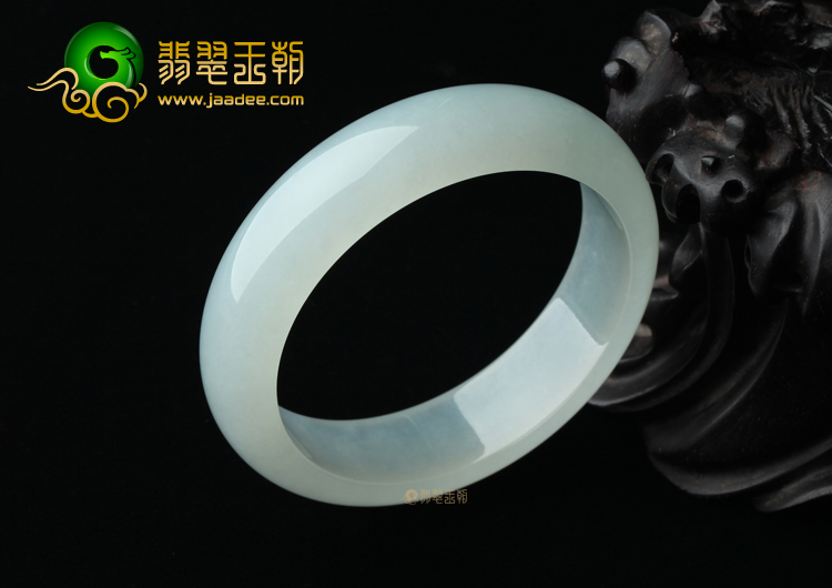 糯冰种淡晴水手镯（57.8mm）