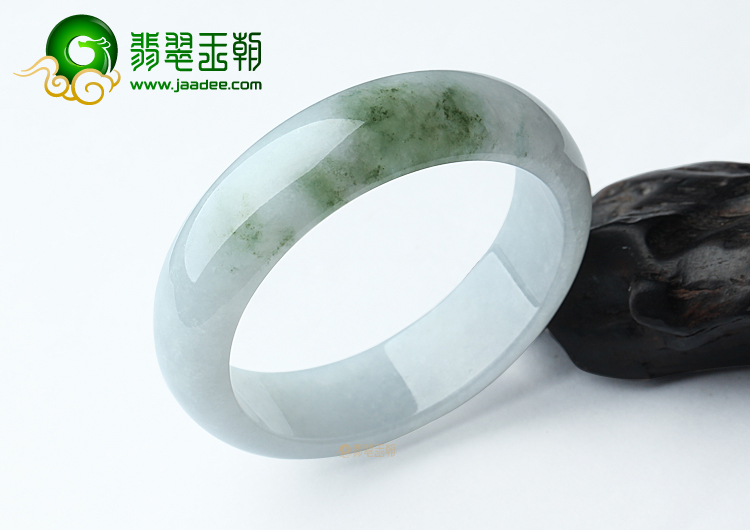 (超值推荐)糯冰种淡紫罗兰飘花手镯(59.1mm)