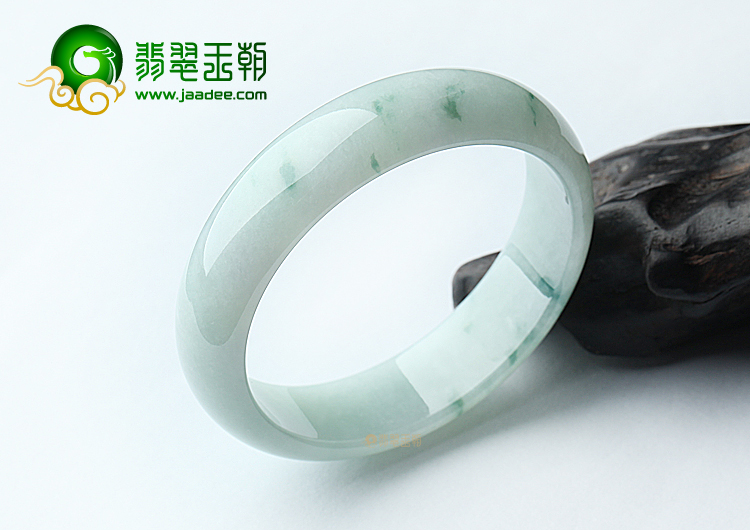 （超值推荐）糯冰种晴水飘花手镯（58.3mm）