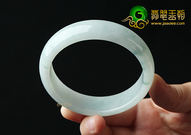 （超值推荐）糯冰种晴水飘花手镯（58.3mm）