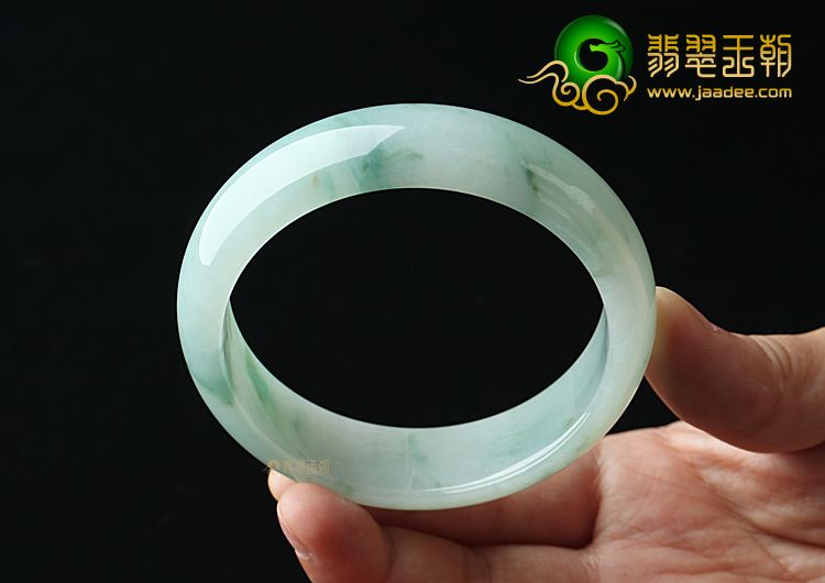 （超值推荐）糯冰种绿晴水飘花手镯（58.1mm）