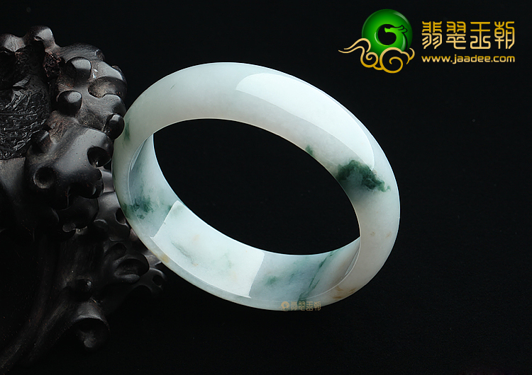 (超值推荐)糯冰种飘花略带黄翡手镯（58.3mm）