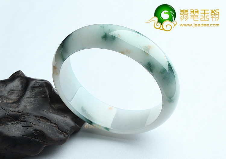 (超值推荐)糯冰种飘花略带黄翡手镯（58.3mm）