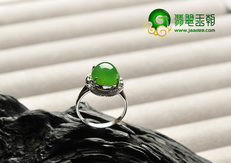 (超值推荐)冰种黄绿镶白金钻石戒指