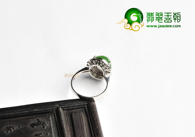 (超值推荐)冰种黄绿镶白金钻石戒指