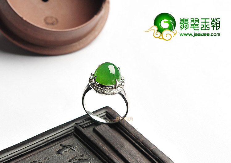(超值推荐)冰种黄绿镶白金钻石戒指