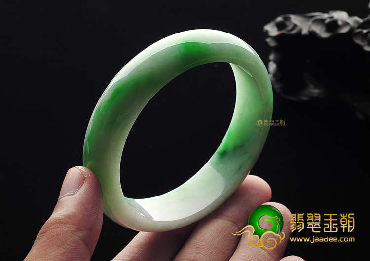 (超值推荐)糯冰种飘翠手镯(59.3mm)