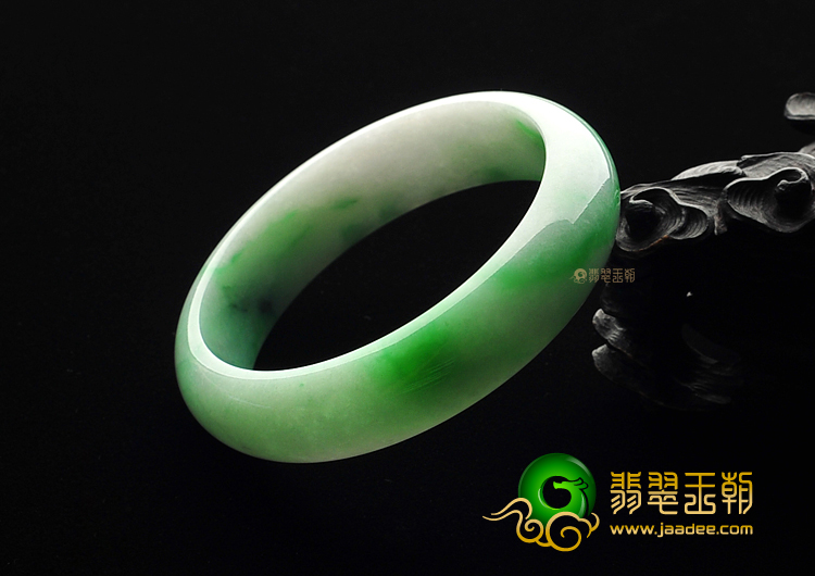 (超值推荐)糯冰种飘翠手镯(59.3mm)