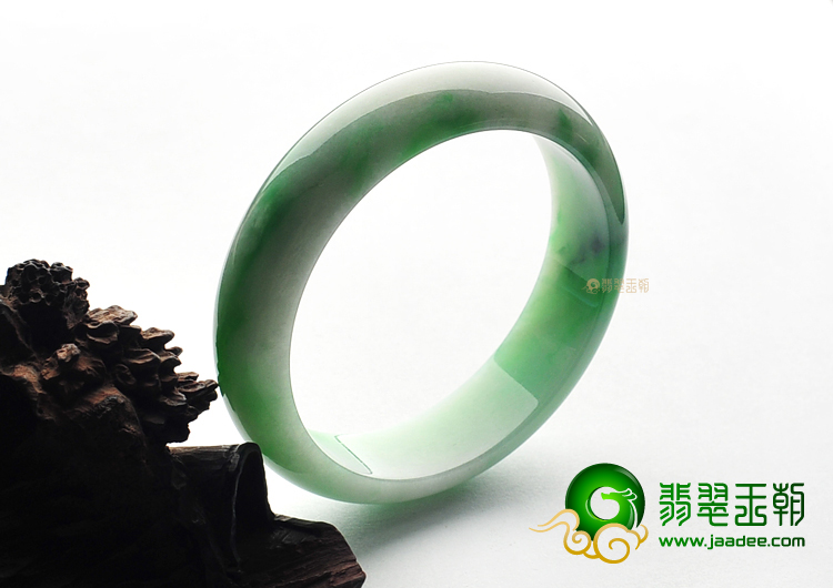 (超值推荐)糯冰种飘翠手镯(59.3mm)
