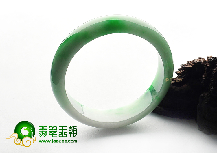 (超值推荐)糯冰种飘翠手镯(59.3mm)