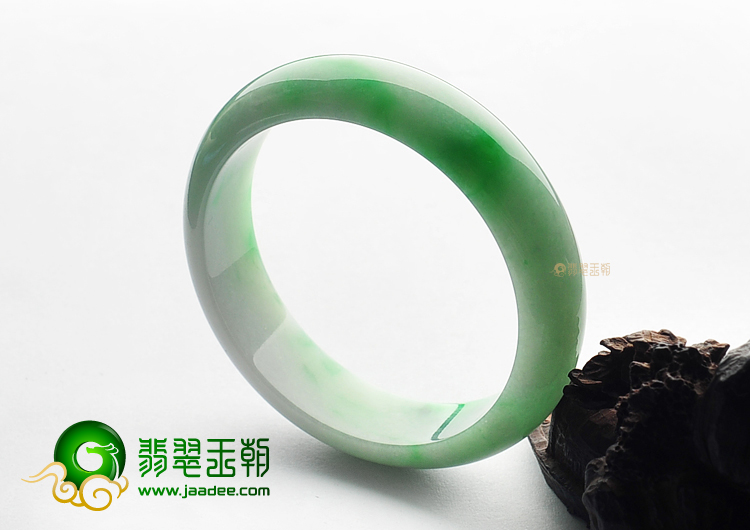 (超值推荐)糯冰种飘翠手镯(59.3mm)