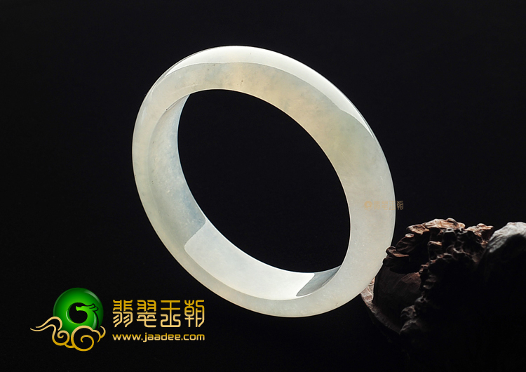 (超值推荐)冰种晴水手镯(58mm)