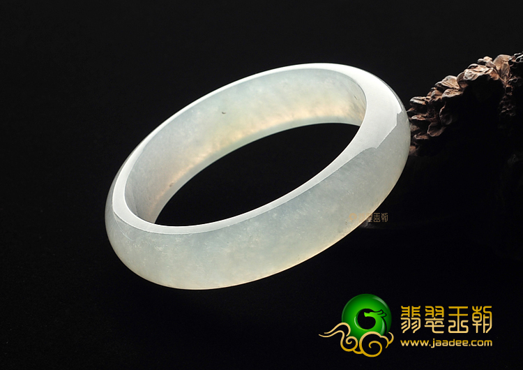 (超值推荐)冰种晴水手镯(58mm)