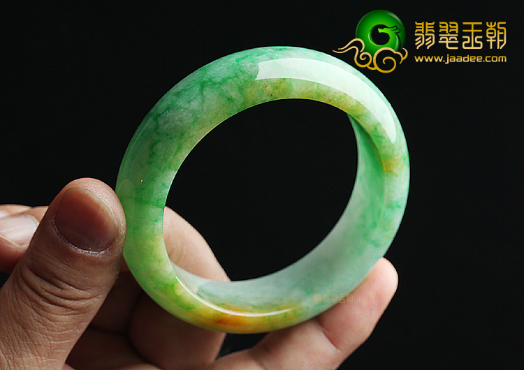 (超值推荐)糯冰种黄加绿手镯（60.1mm）