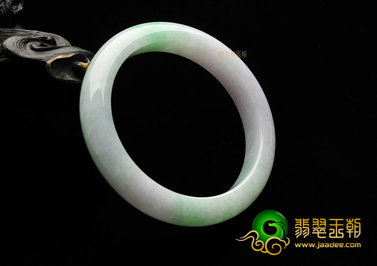 (超值推荐)糯冰种春带彩手镯(57.5mm)