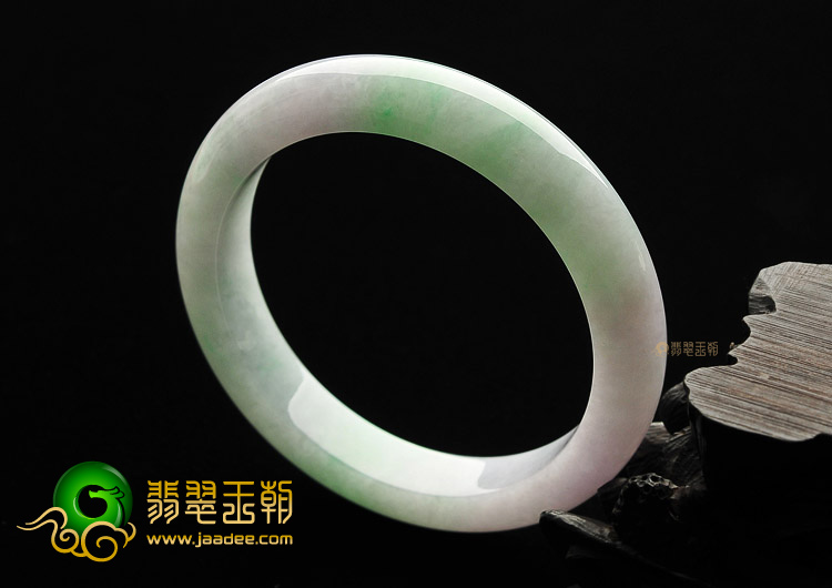 (超值推荐)糯冰种春带彩手镯(57.5mm)
