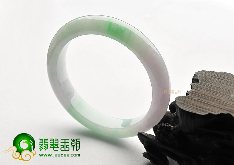 (超值推荐)糯冰种春带彩手镯(57.5mm)