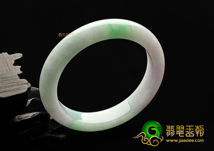 (超值推荐)糯冰种春带彩手镯(57.5mm)
