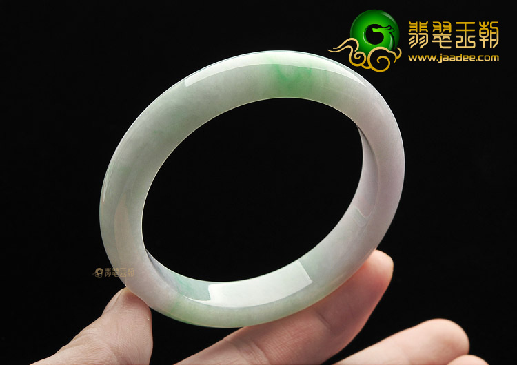 (超值推荐)糯冰种春带彩手镯(57.5mm)