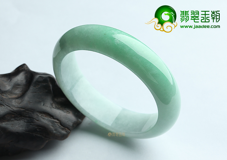 (超值推荐)糯冰种晴水豆色手镯（60.5mm）