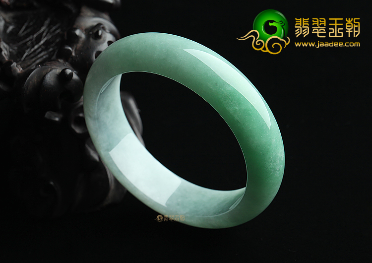 (超值推荐)糯冰种晴水豆色手镯（60.5mm）