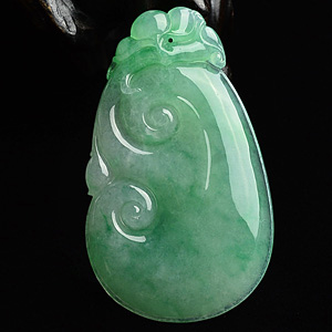 (超值推荐)糯冰种翠色如意挂件