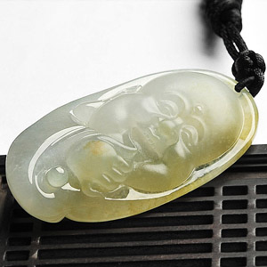 (超值推荐)冰种淡晴水略飘黄翡纳福挂件