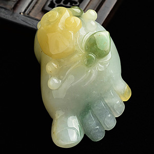 糯冰种黄翡飘花知足常乐挂件