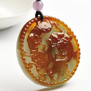 糯冰种褐黄翡龙行如意挂件